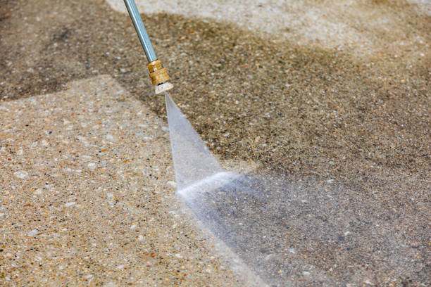 Best Sidewalk and Walkway Cleaning  in Clovis, CA